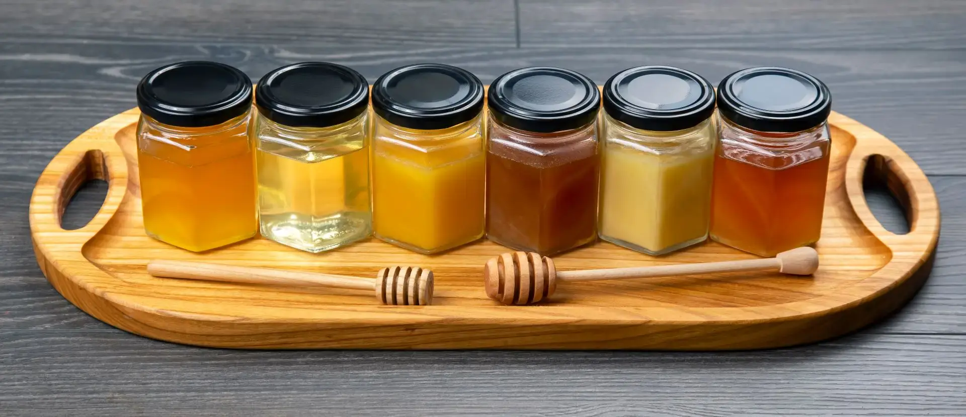 Rodzaje miodu pszczelego &#8211; jego smak, kolor i odmiany