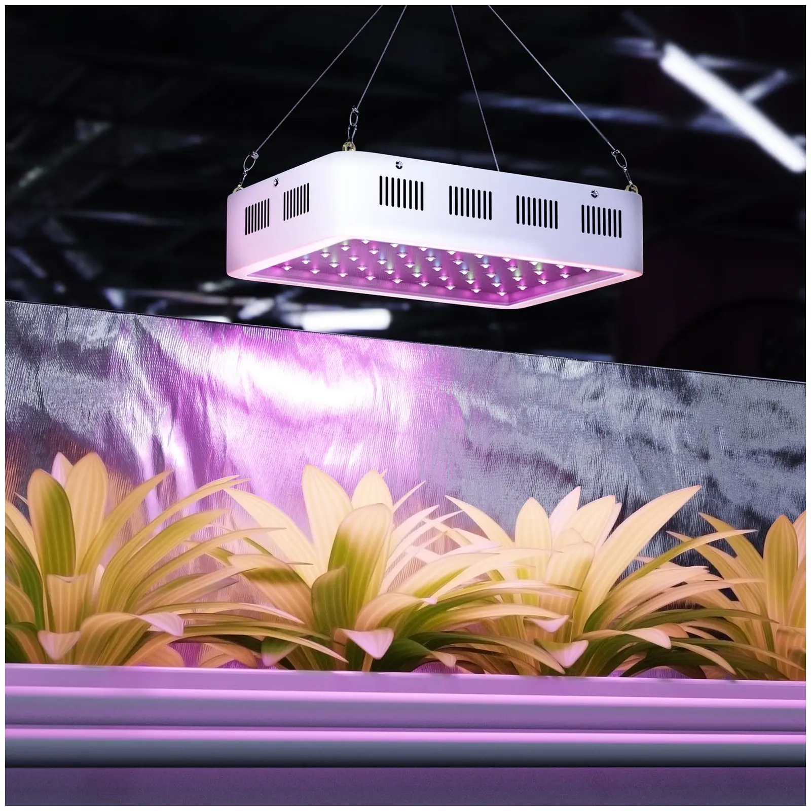 Lampa LED do roślin - 600 W